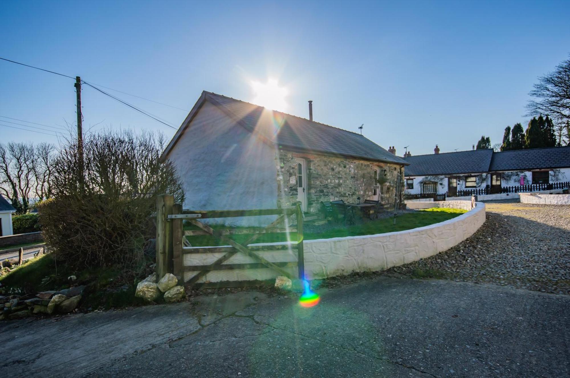 Cosy Farm Conversion In The Heart Of Pembrokeshire Maenclochog Exterior foto